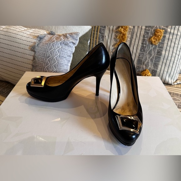 ✅2 for $50✅
Nine West shoes - GUC Size 35.5 fit like 6 - Picture 4 of 6